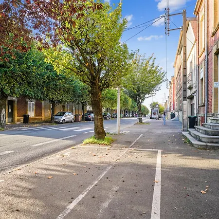 Budget Downtown With Parking * Charleville-Mézières