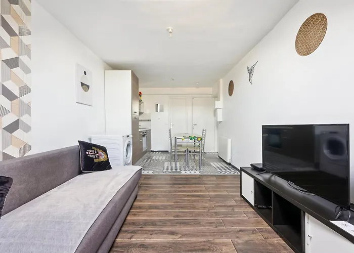 Budget Downtown With Parking Lägenhet Charleville-Mézières