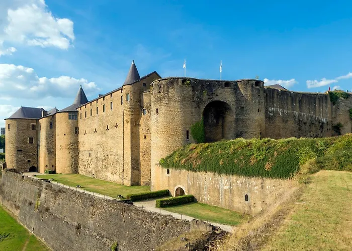 Budget Downtown With Parking