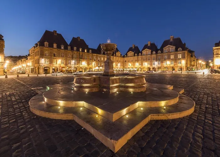 Budget Downtown With Parking * Charleville-Mézières